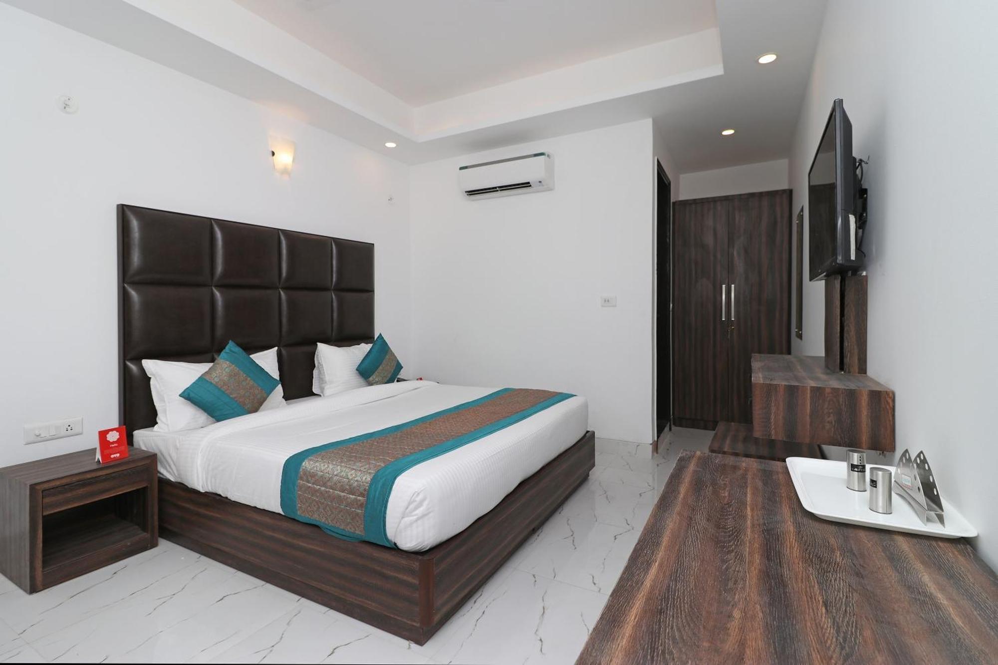 OYO 10274 Hotel Aamara Neu-Delhi Exterior foto