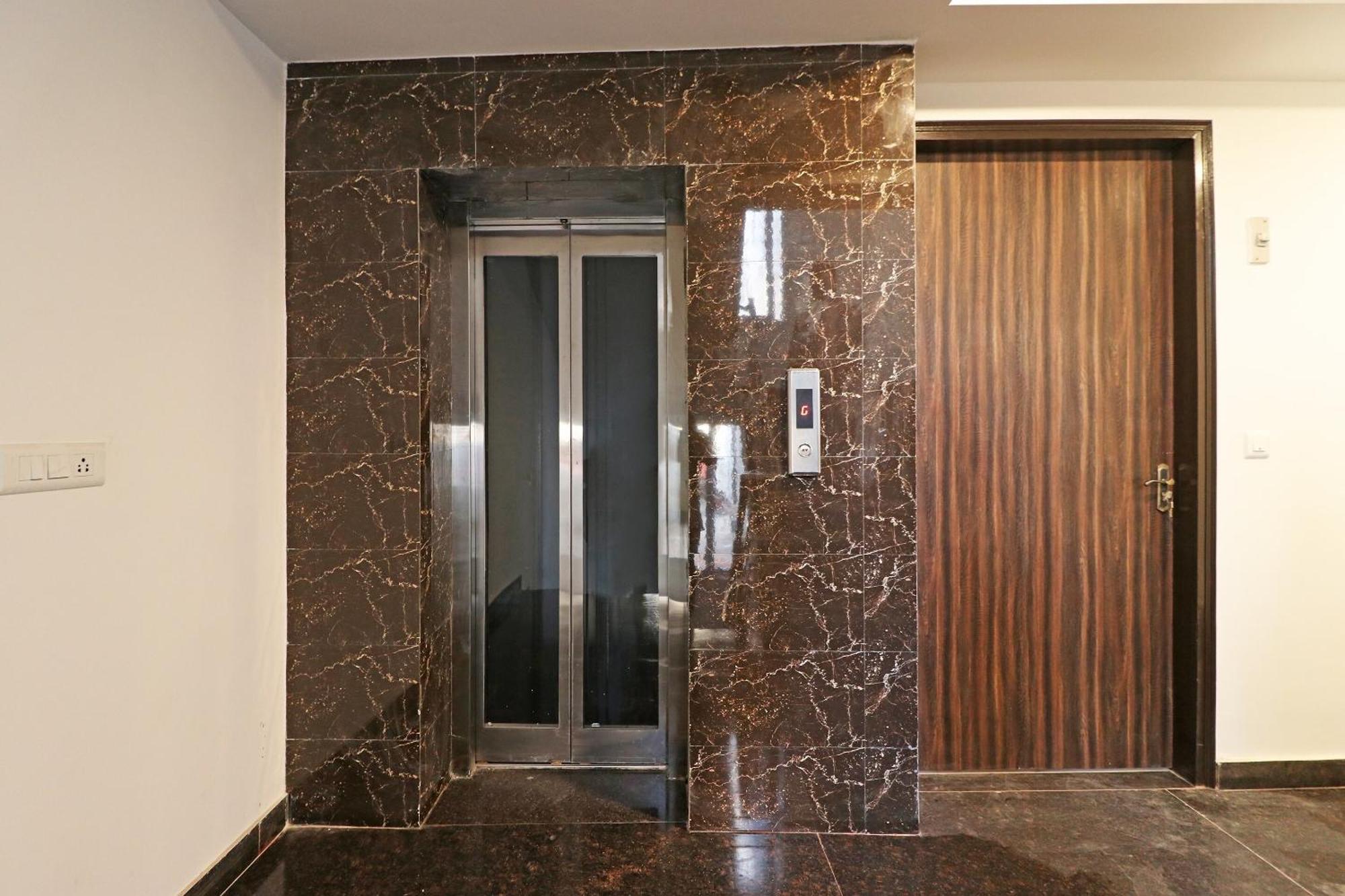 OYO 10274 Hotel Aamara Neu-Delhi Exterior foto